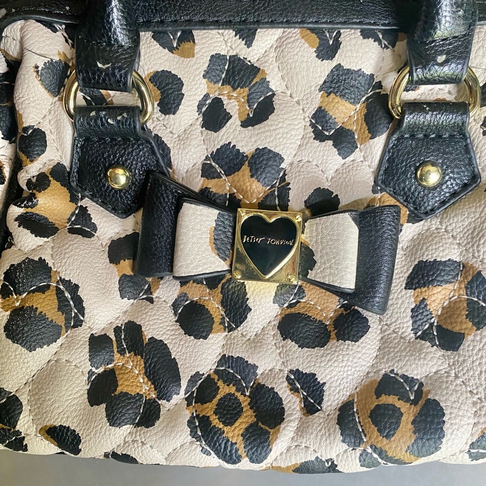 Betsey Johnson Leopard Print Heart Stitch Crossbody Purse - Picture 9 of 16